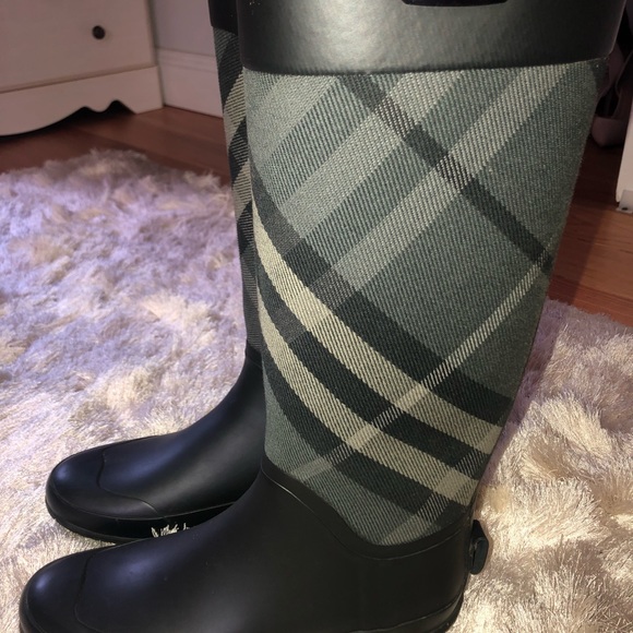 Burberry Shoes - Black Burberry Rain Boots